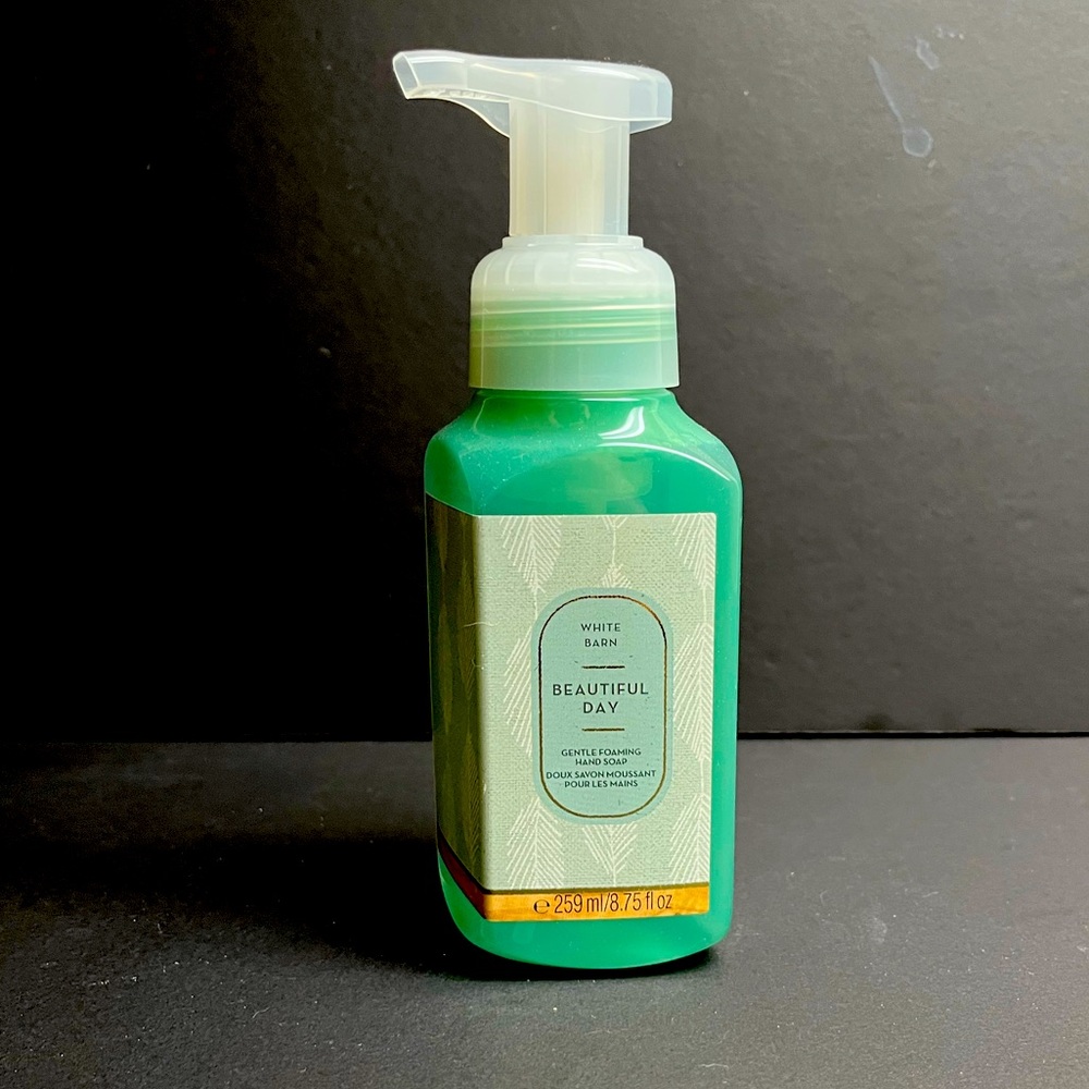 NEW BBW Beautiful Day foaming hand soap